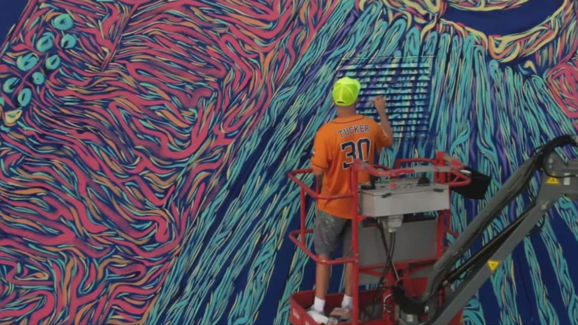 Artists beautify downtown for Mural Fest - Vimarsana News