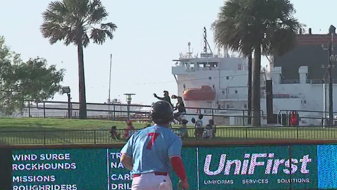 Corpus Christi's Whataburger uniforms can't keep RockHounds from