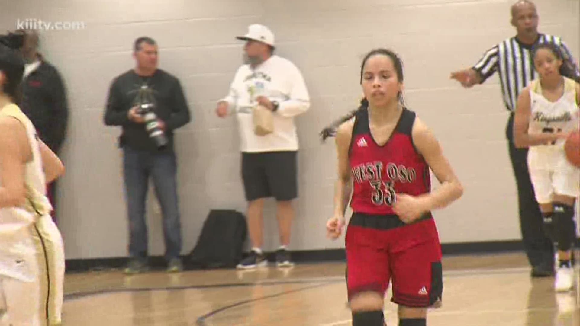 West Oso's Alyssa Grant and Larissa Lopez are our 3News Athlete's of the Week.