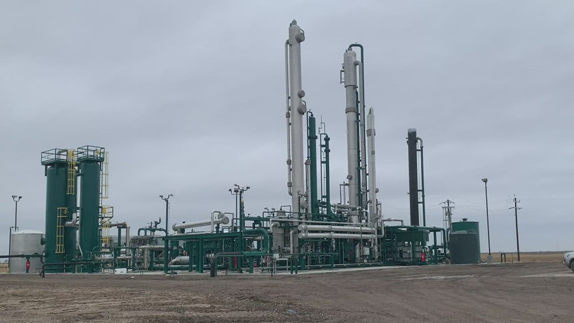 The gas plant will harvest natural gases produced by trash at the landfill.