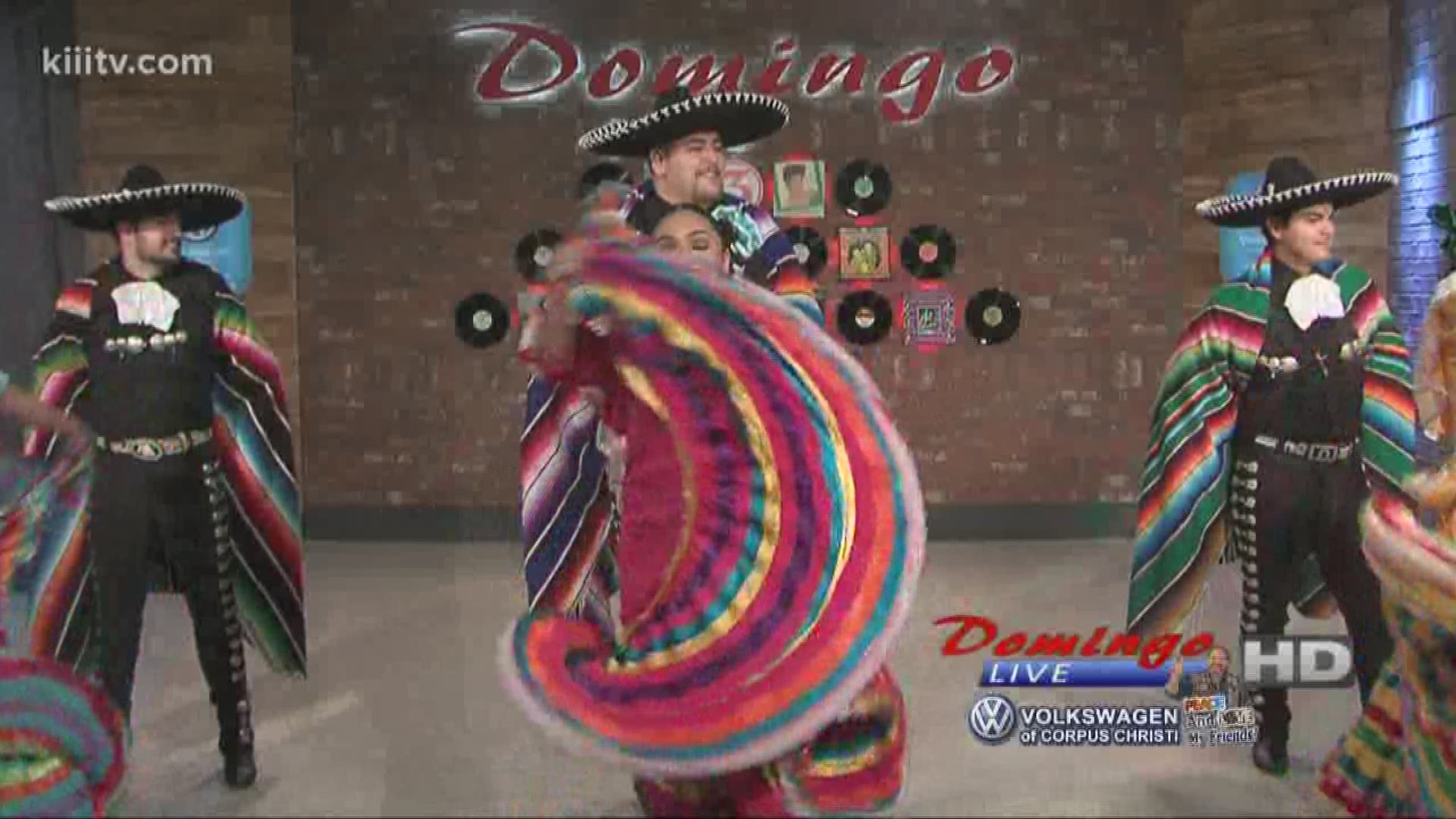 Alcorta's Folklorico performing "El Gavilan" on Domingo Live.