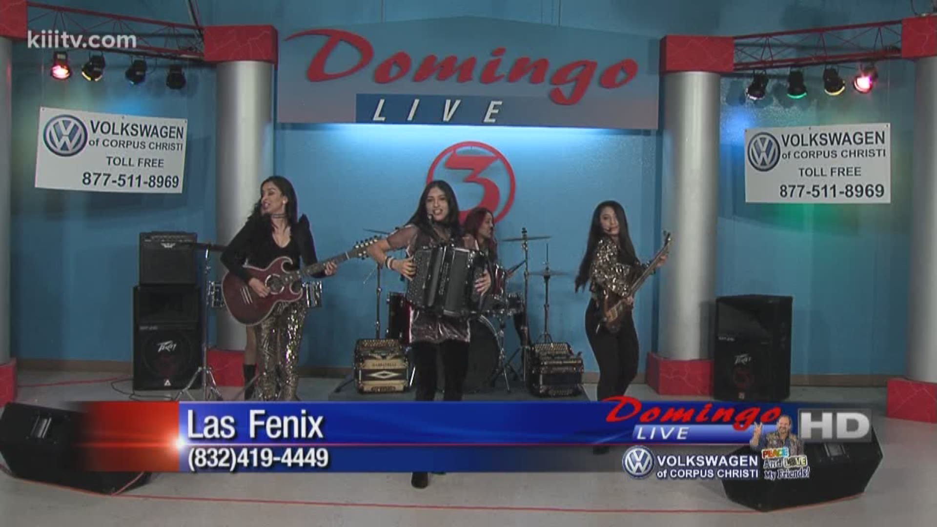 Las Fenix Performing "Cosquillitas" on Domingo Live!