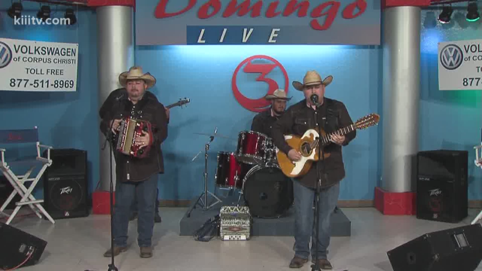 Tejano Boys from Brownsville, Texas perform their third song "Pensando En Ti" on Domingo Live.