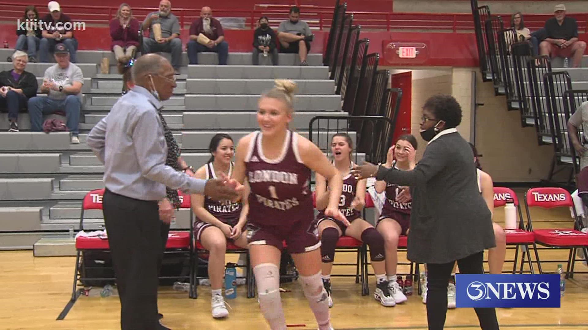 London edges Mathis 42-39 in the bi-district round of the girls basketball playoffs.