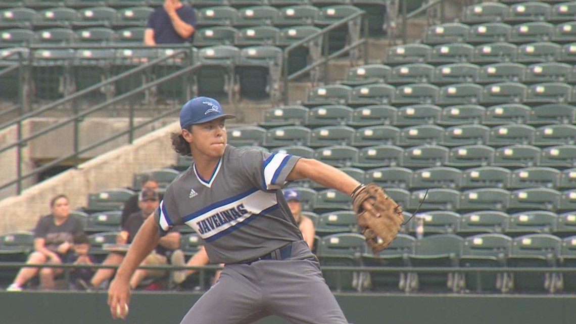 Hooks knock off Javelinas in all-Coastal Bend exhibition