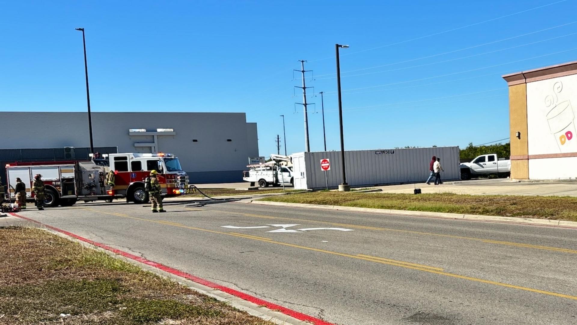 CCFD Crews clear scene of gas leak behind Dunkin’ Donuts in Corpus