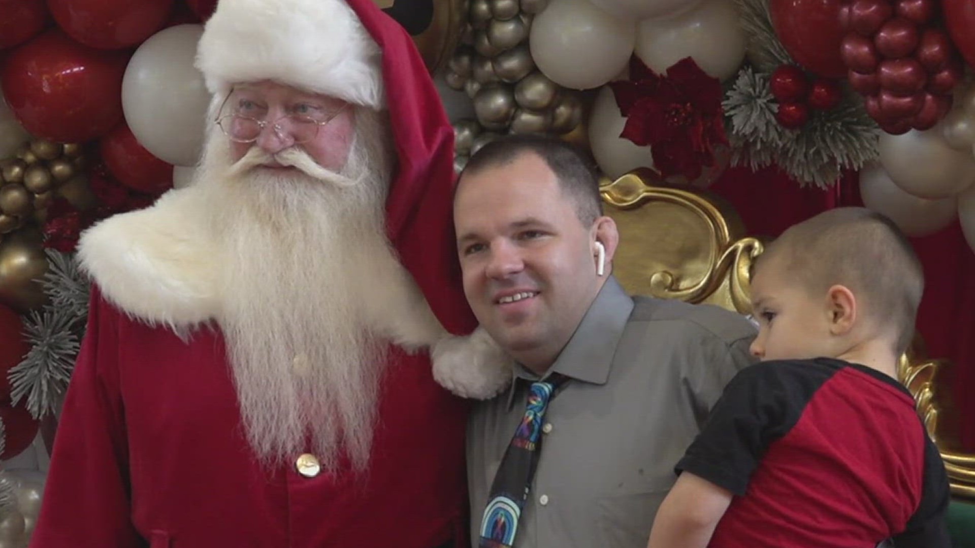 La Palmera Mall is hosting Quiet Time with Santa on Sundays during the Holidays.