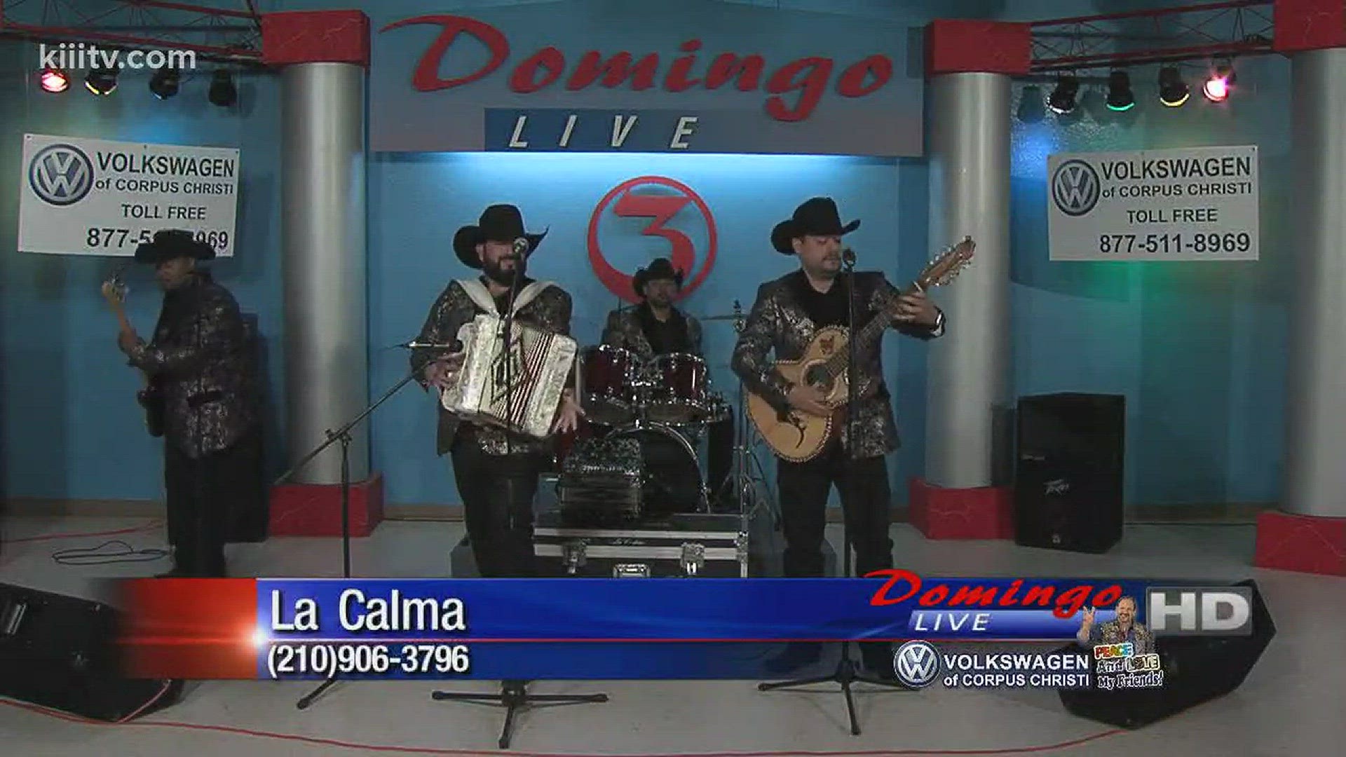 La Calma Performing "Te Amo"