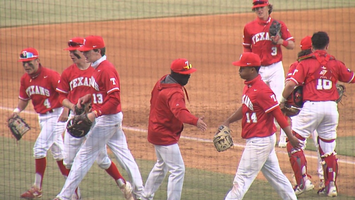 Photos: Ray holds on for 2-1 win over Corpus Christi Veterans at Whataburger  Field - Sports Illustrated High School News, Analysis and More