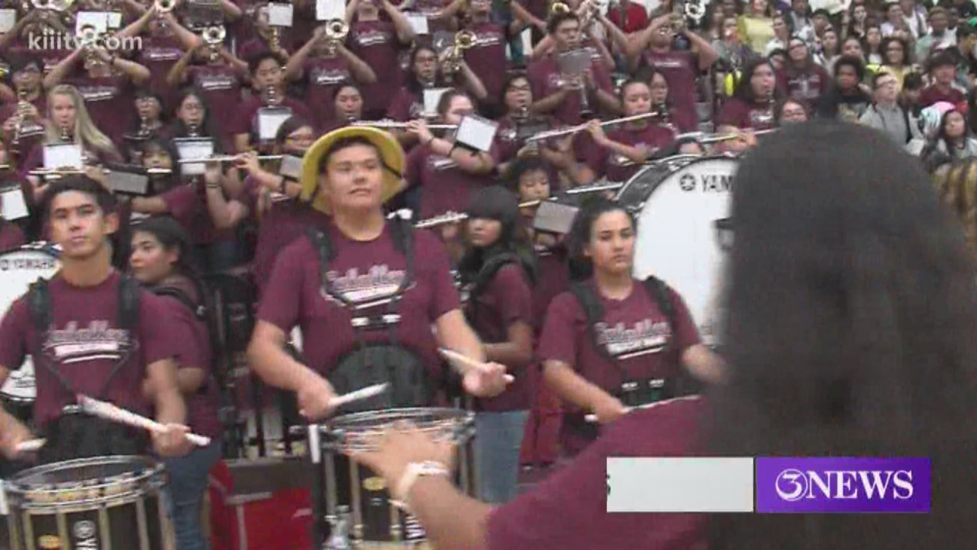 It's time for the Friday Night Sports Blitz, and that means crowning this weeks winner of the 3News Band of the Week contest -- the Calallen Wildcats!
