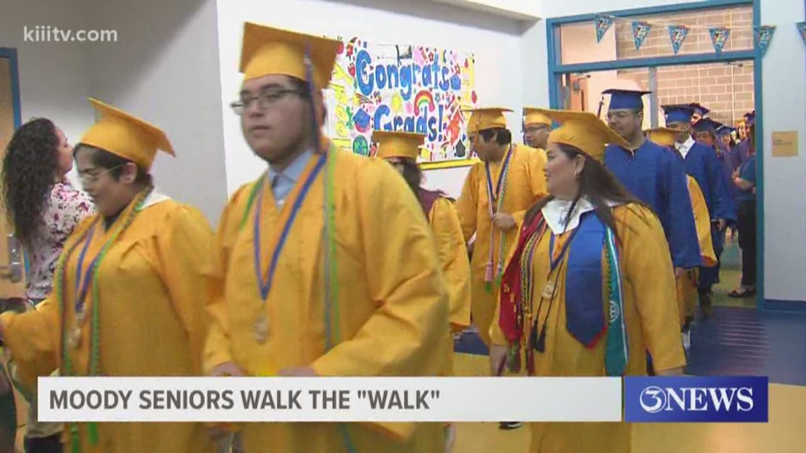 Moody High School holds traditional senior Trojan walk at Los Encinos
