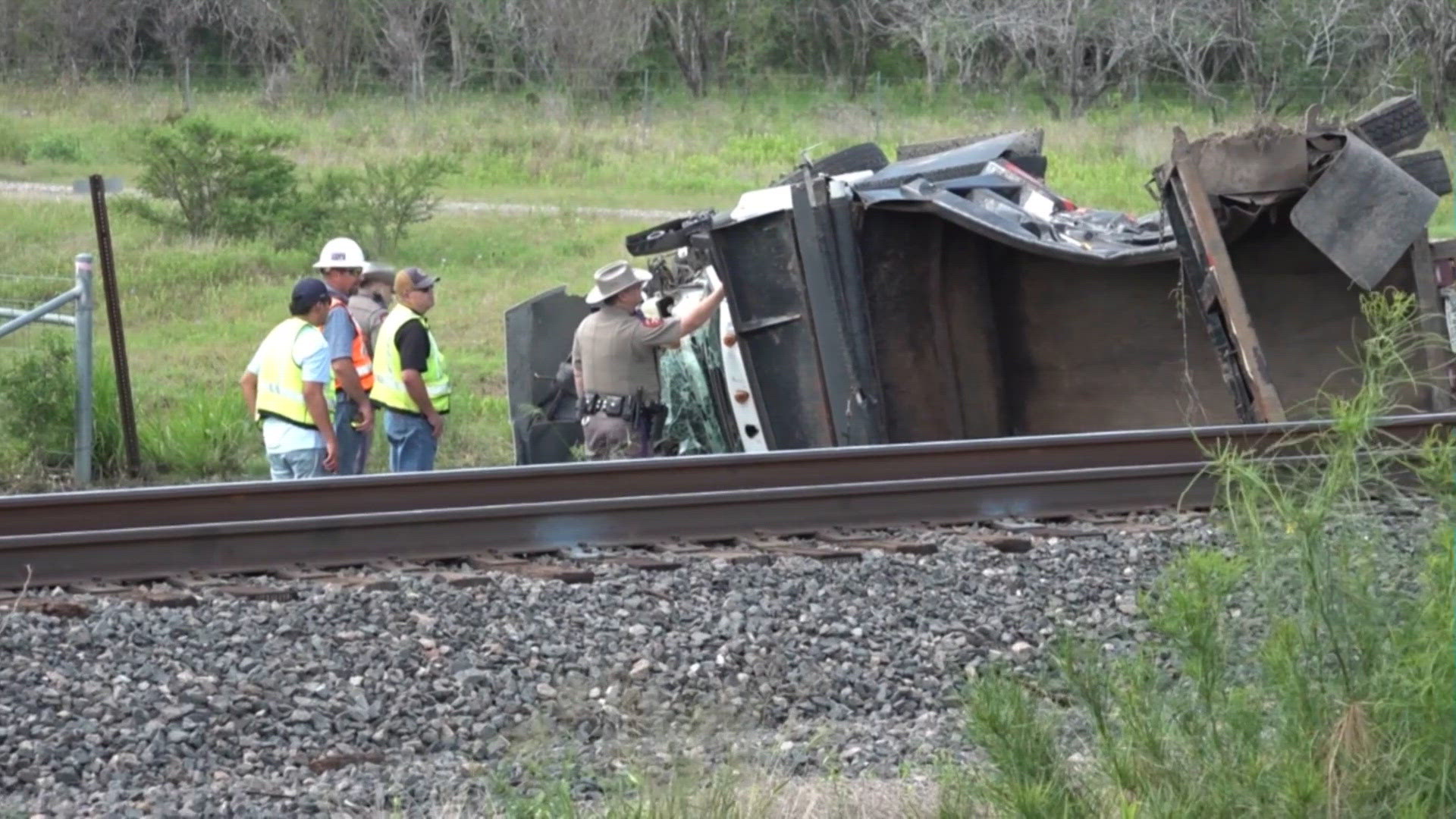 Train hits dump truck in San Patricio County | kiiitv.com