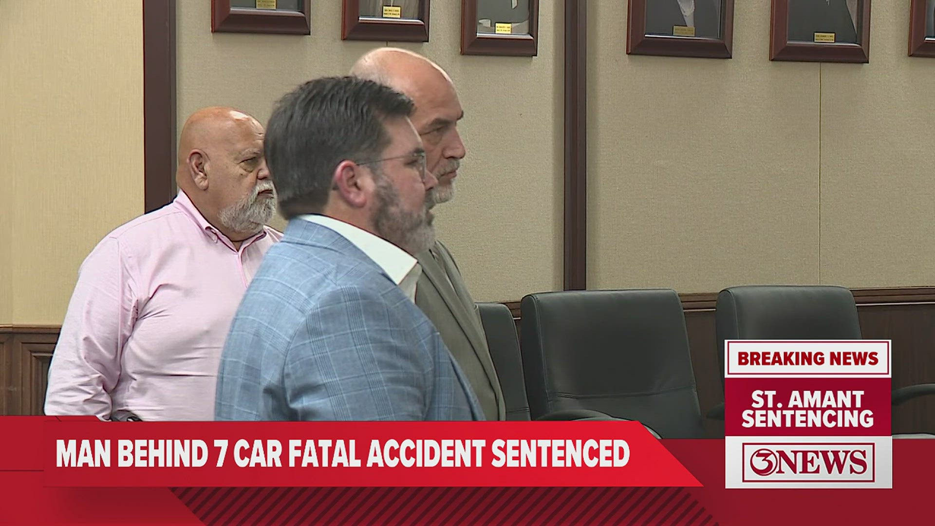 Derek St. Amant has agreed to a plea deal on one count of second-degree intoxication manslaughter in his passenger's death, and two counts of intoxication assault.