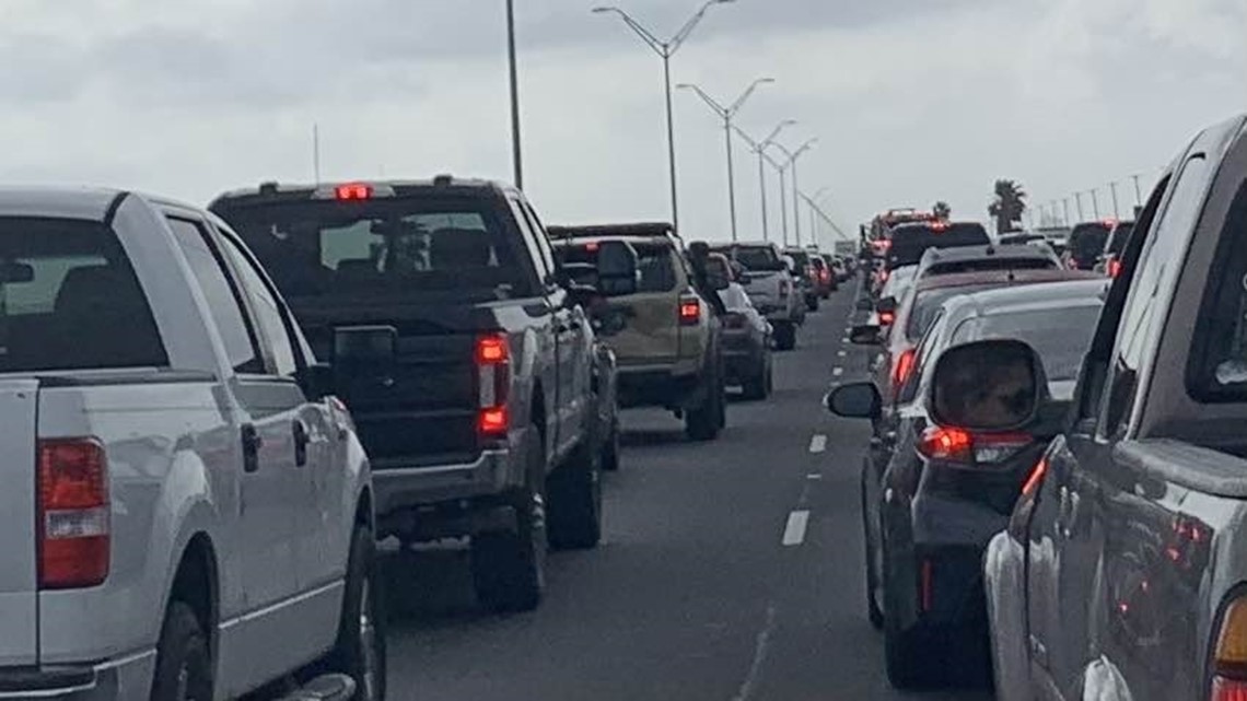 Emergency roadwork on Harbor Bridge causes traffic backups Thursday afternoon - Vimarsana News