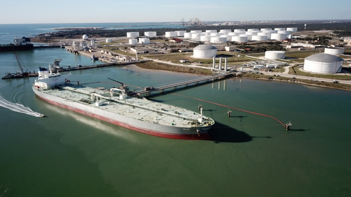 Texas oil spill 3,800 gallons spill into Corpus Christi Bay