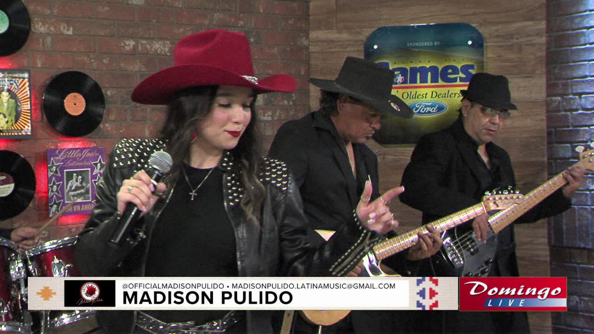 Madison Pulido joined us on Domingo Live to perform her song "Cosquillearte."