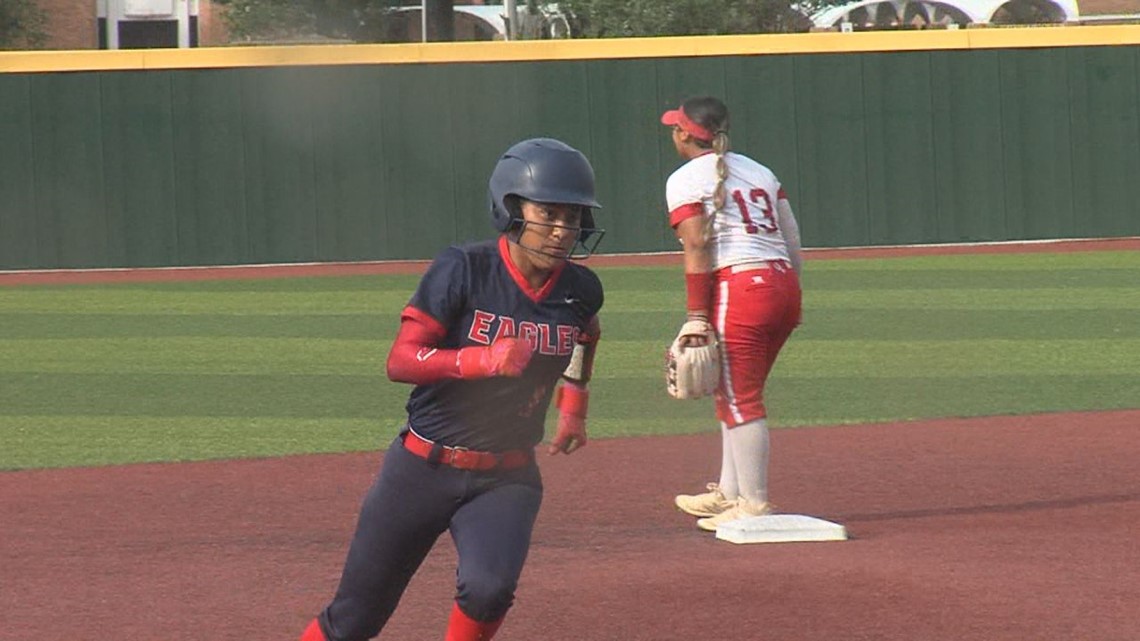 295A Softball Zone Crossover Vets, Carroll claim final playoff spots