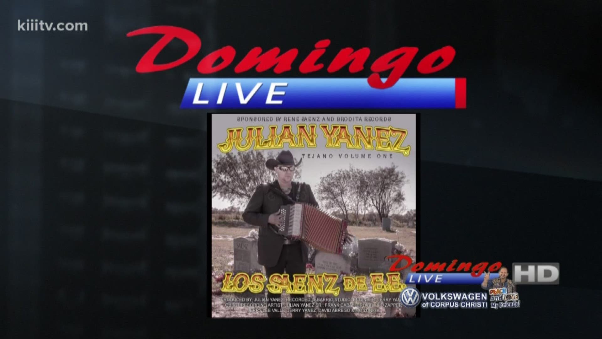Julian Yanez performing "Solo Vino" on Domingo Live!
