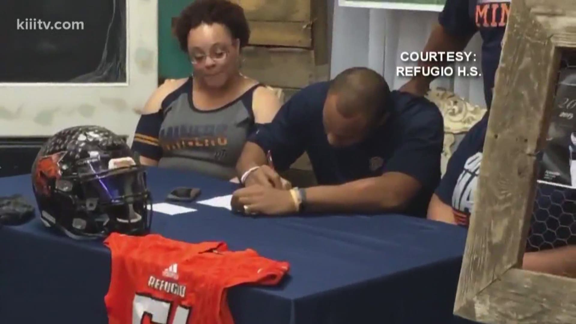 Refugio's Armonie Brown signed his letter of intent Wednesday to play for the UTEP Miners.