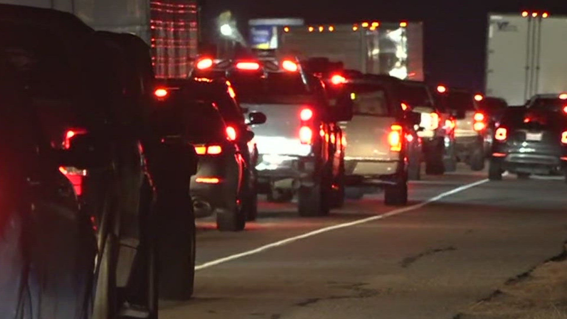 Hwy. 77 closed at Hwy. 44 in Robstown because of major accident