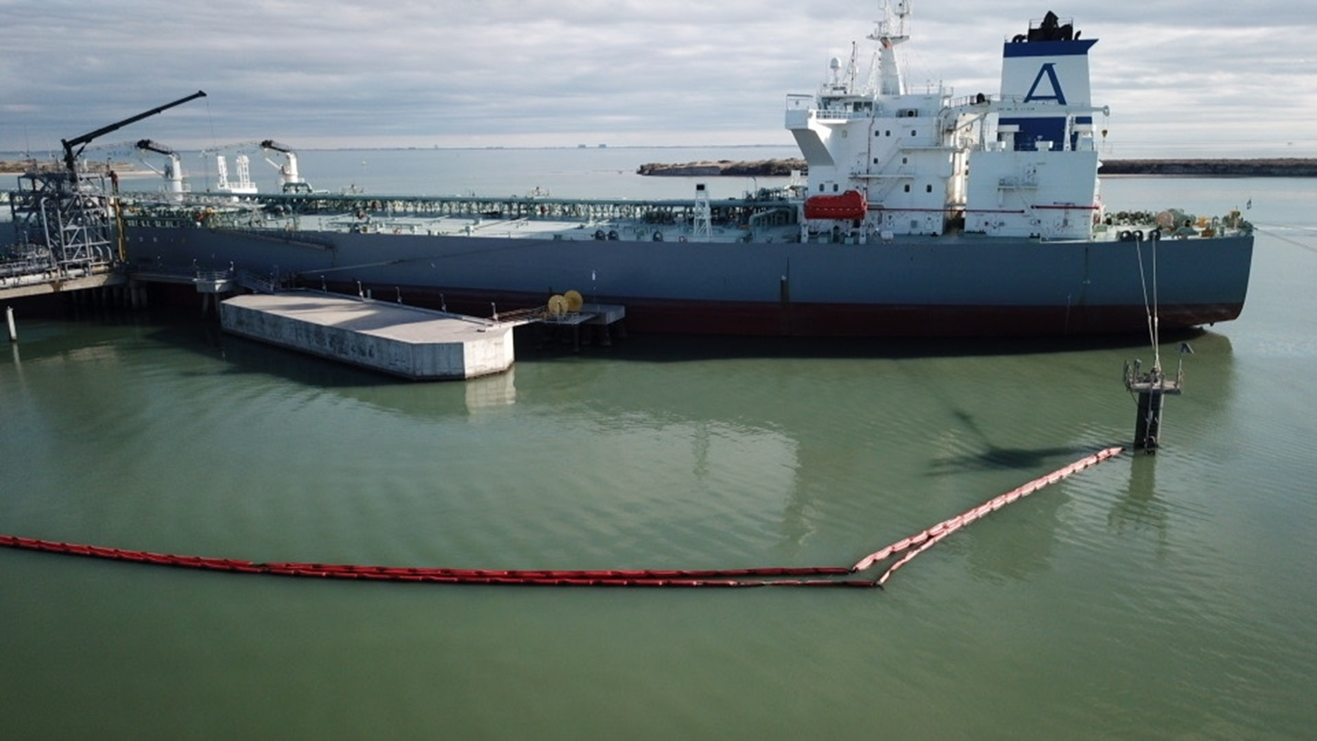 Texas oil spill 3,800 gallons spill into Corpus Christi Bay