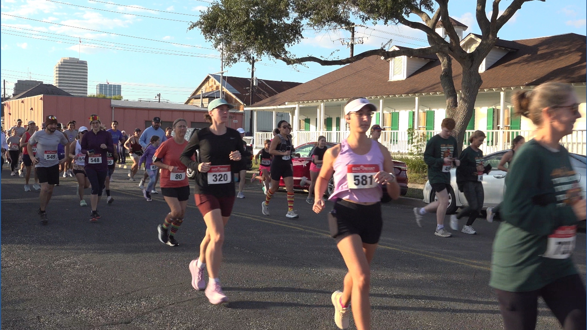 Corpus Christi Road Runners bring holiday fun to Turkey Chase 5K ...