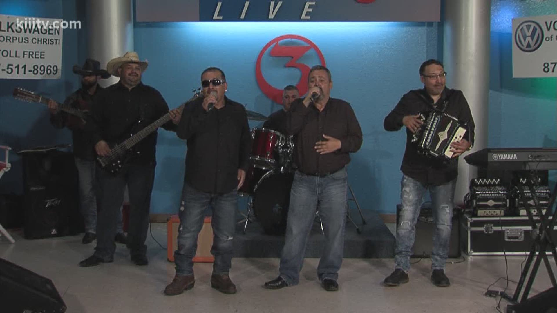 Tejano Highway 281 Performing "Buckle Up and Crank It Up" on Domingo Live.