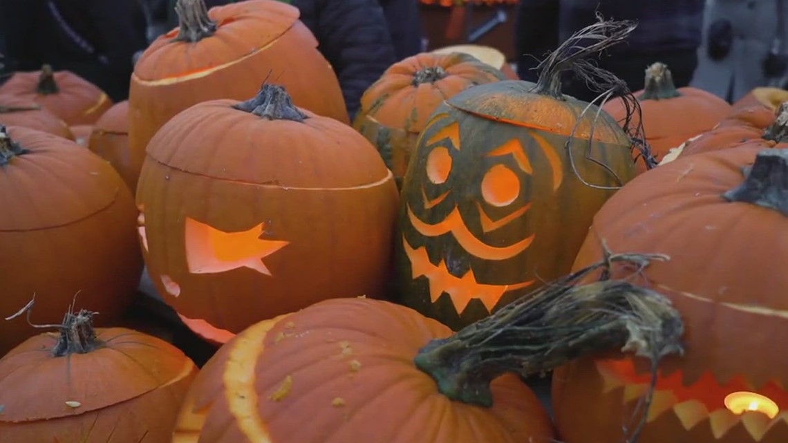 Store-bought costume contacts can hurt eyes, optometrist says - Vimarsana News