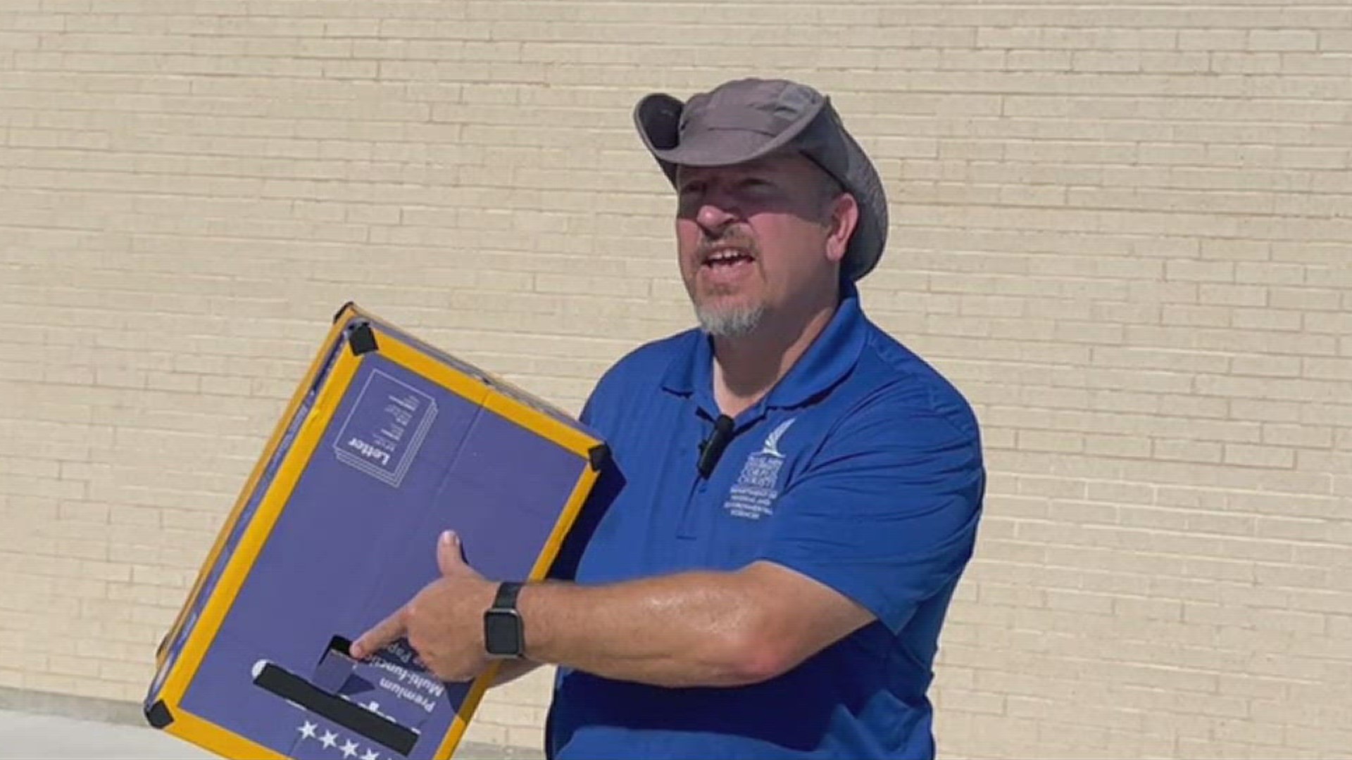 Texas A&M University-Corpus Christi Professor Jeff Spirko shows how to make an "eclipse box," to safely view the upcoming eclipse.