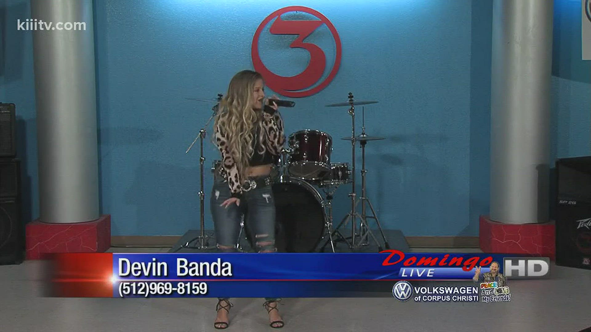 Devin Banda Performing "Yo No Soy Asi" on Domingo Live!