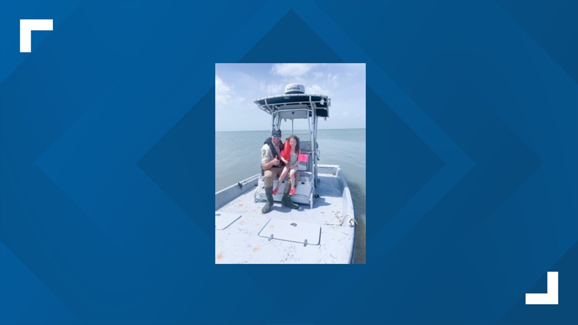 Texas Game Wardens rescue young girl in Lavaca Bay