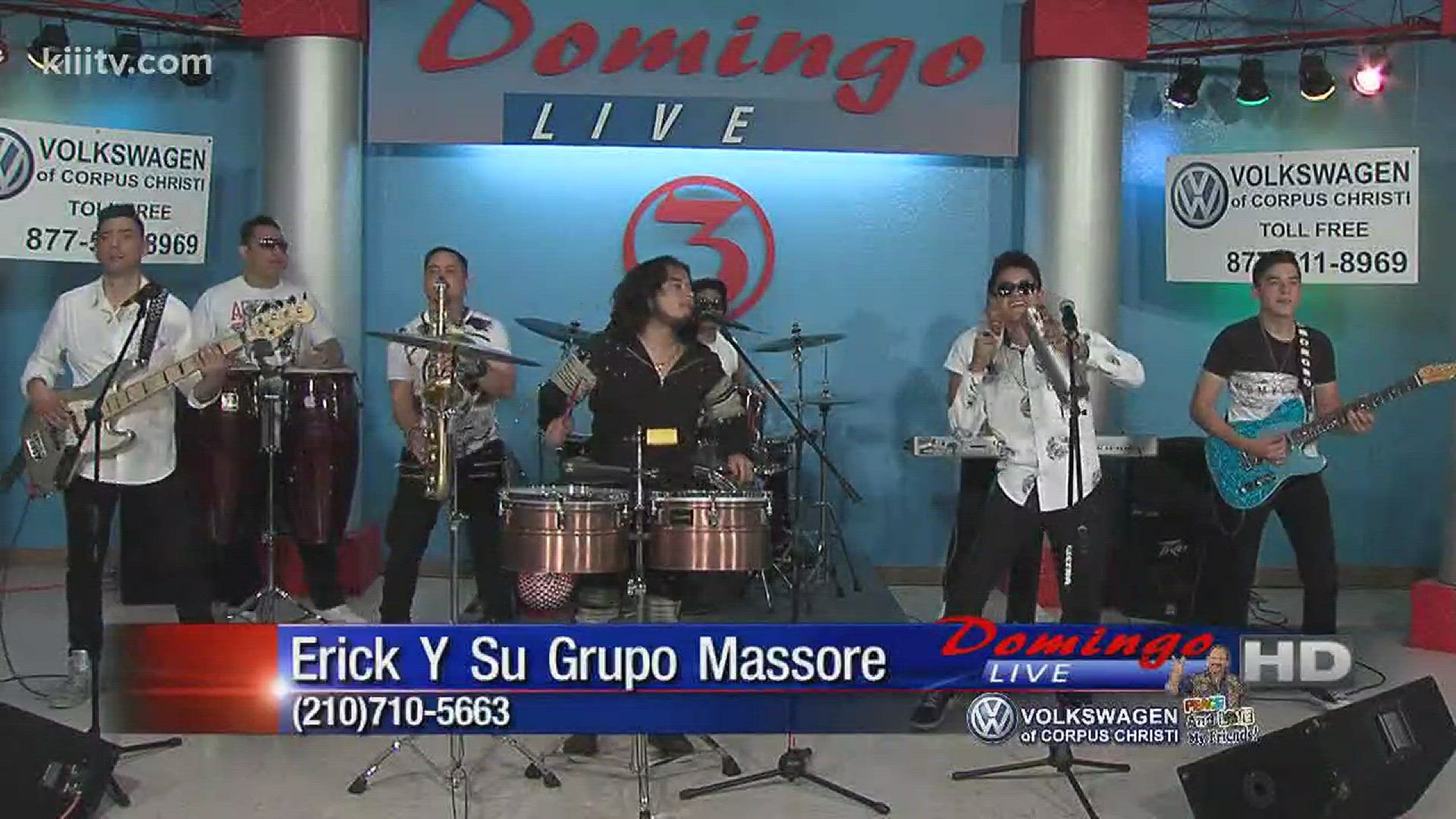 Erick Y Su Grupo Massore Performing "Se Baila Asi" on Domingo Live!