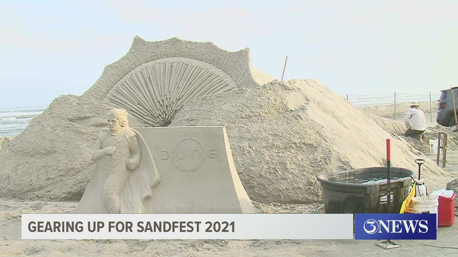 Artist creates sculpture for Sandfest to promote new Dune movie