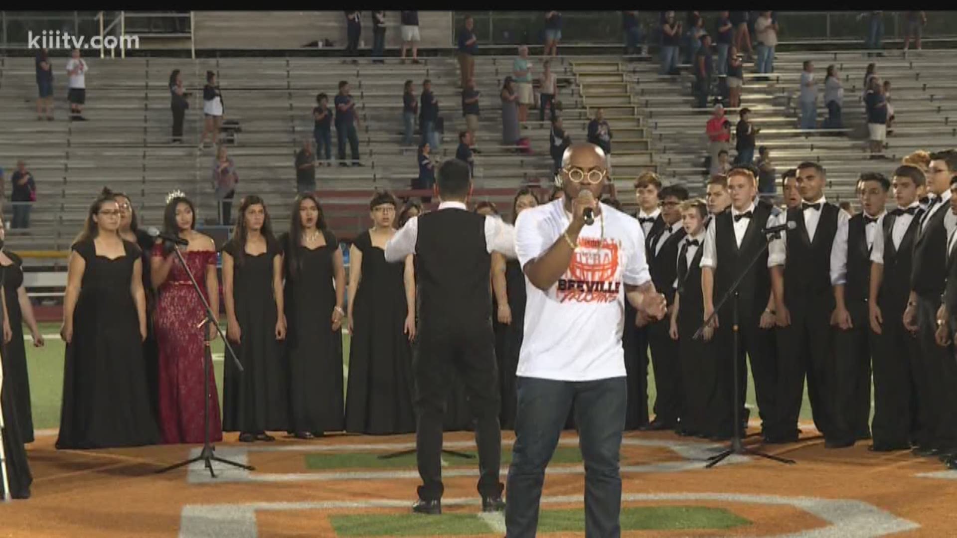 Grammy Award winner sings National Anthem at Beeville Football Game