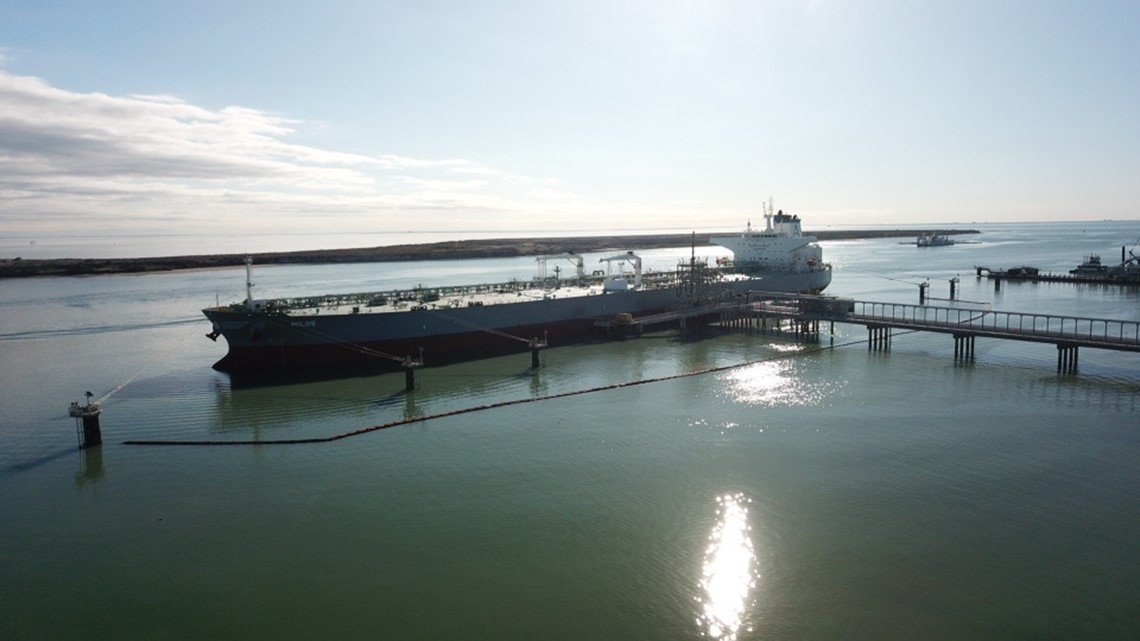 Texas oil spill 3,800 gallons spill into Corpus Christi Bay