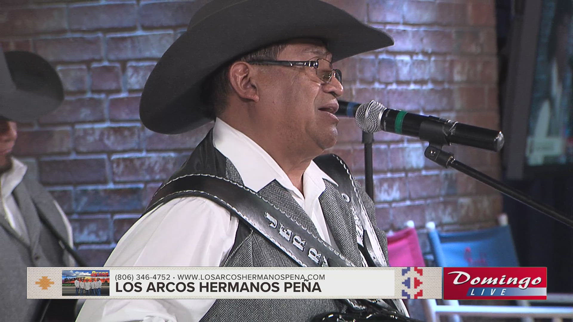 Los Arcos Hermanos Peña joined us on Domingo Live to perform their song "Nunca Supe Qué."