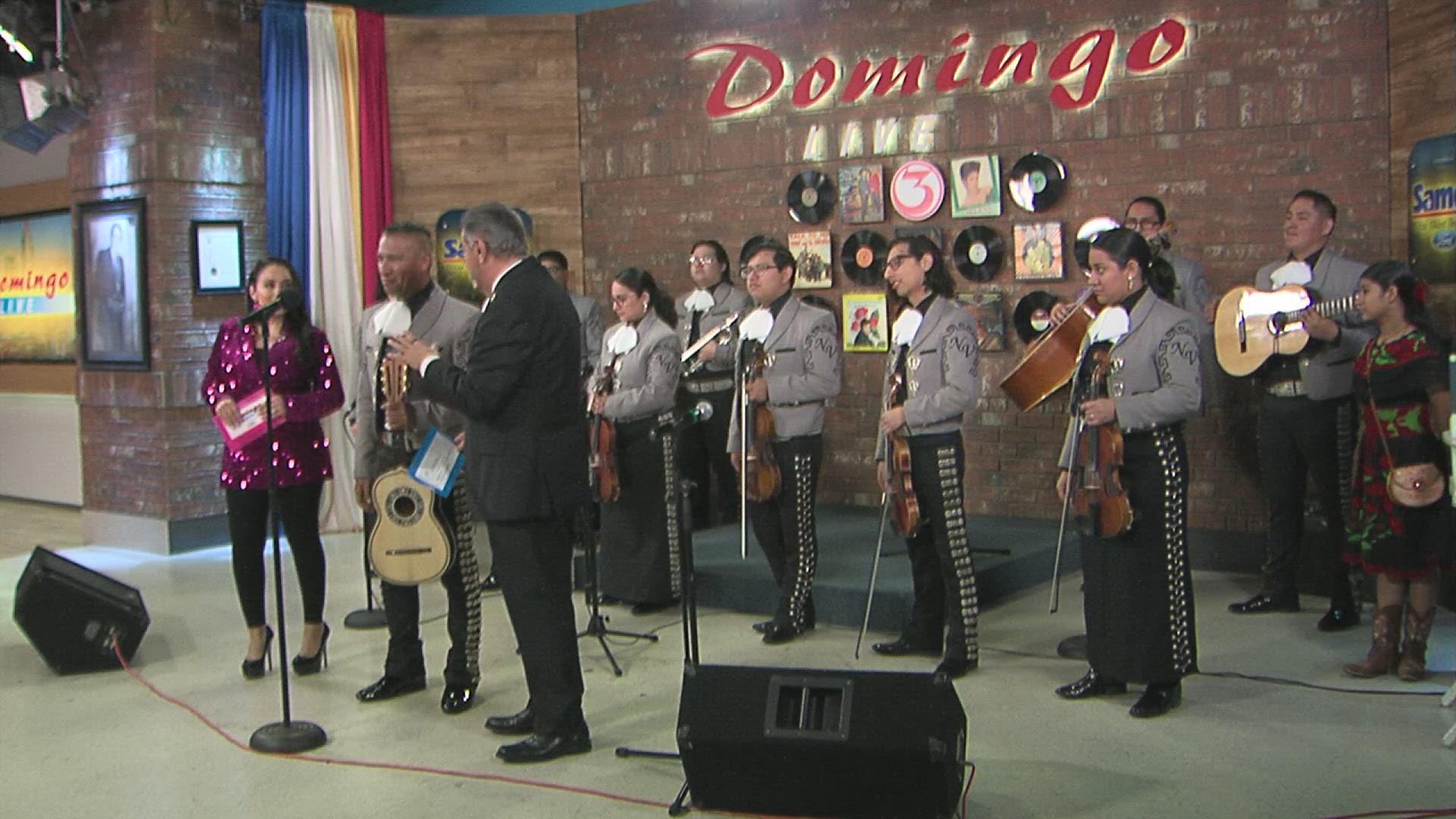 Mariachi Nuevo Viajero joined us on Domingo Live to share their story as a family mariachi that is 13 members strong.