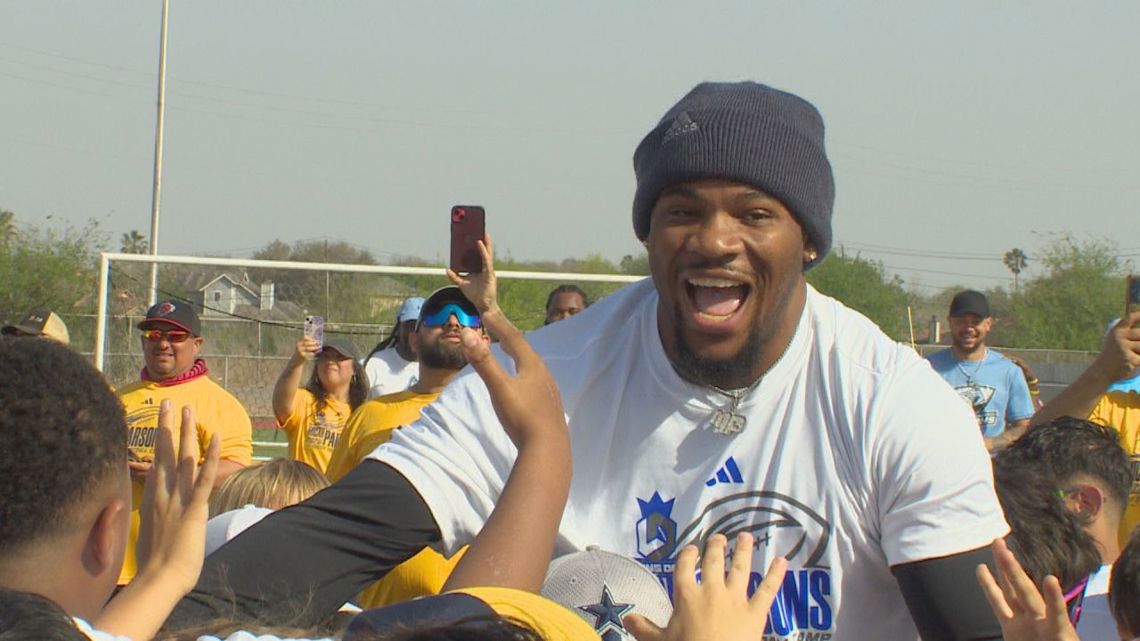 Cowboys' Micah Parsons holds football camp in Corpus Christi | kiiitv.com