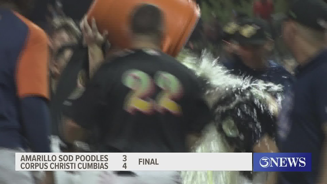 Hooks score walk off win as the Cumbias - 3Sports