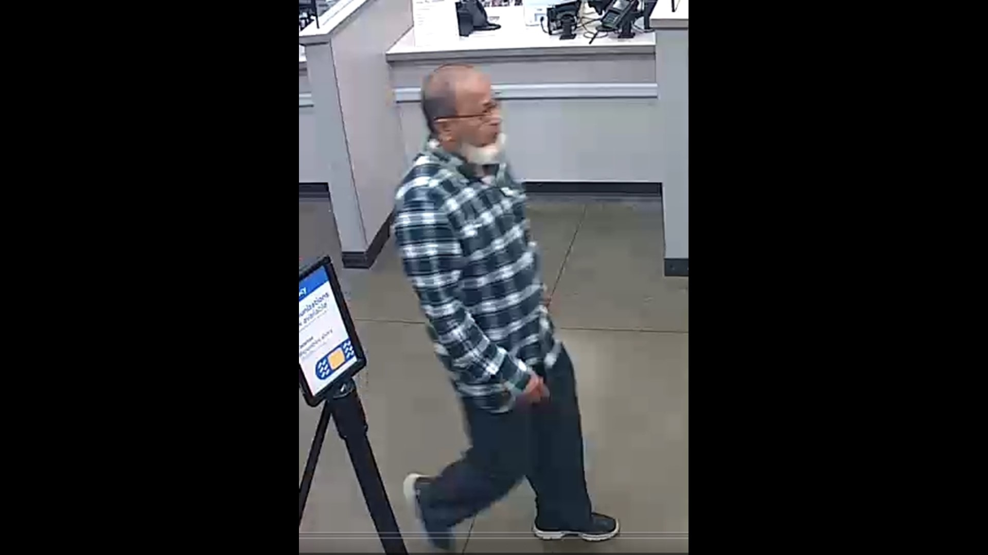 Detectives looking for two men who scammed elderly woman | kiiitv.com