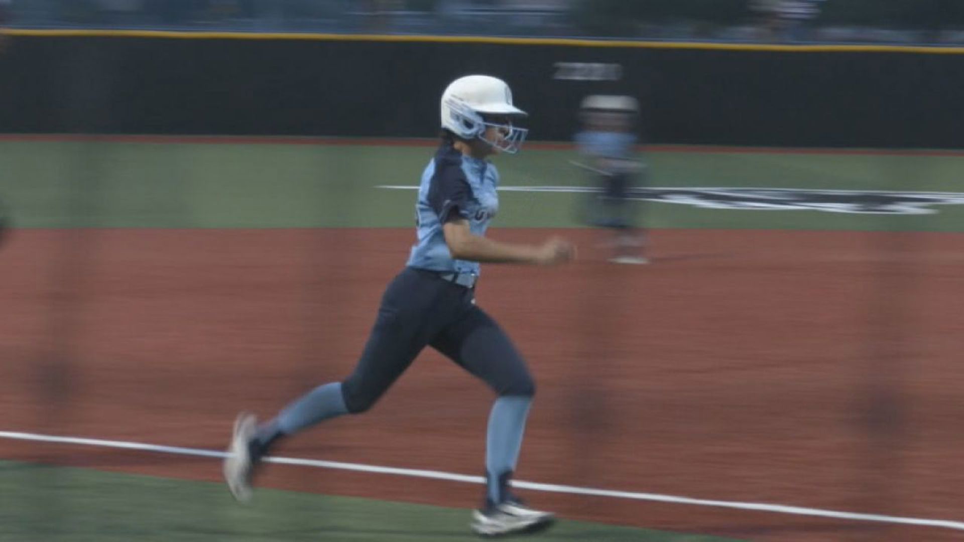 The Tigers scored a pair in the 7th to win the opener. Port Aransas moved on to the area round with a run rule win over the Longhorns.