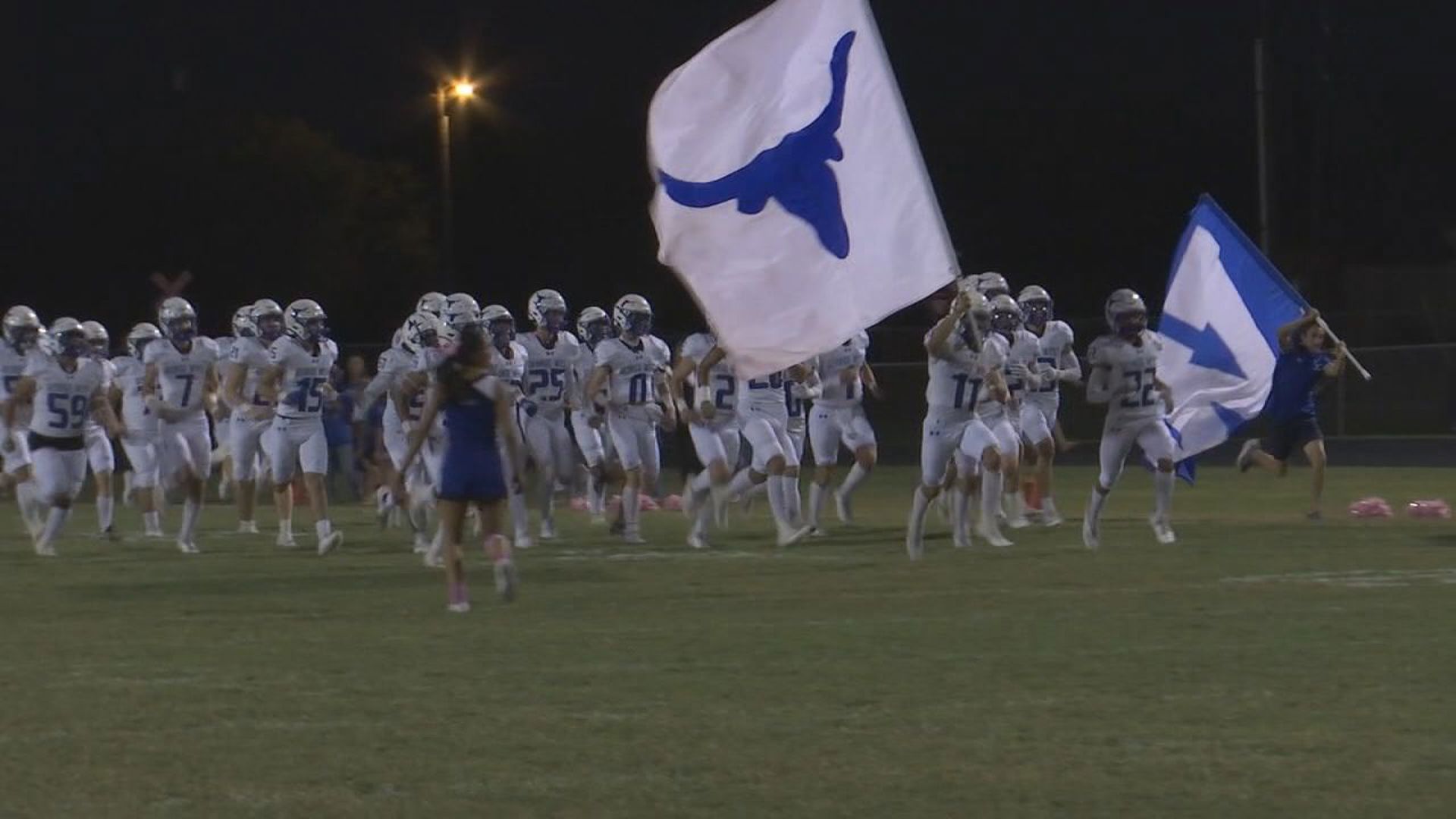 The Longhorns pulled away from the Warriors to stay in first place int he district.