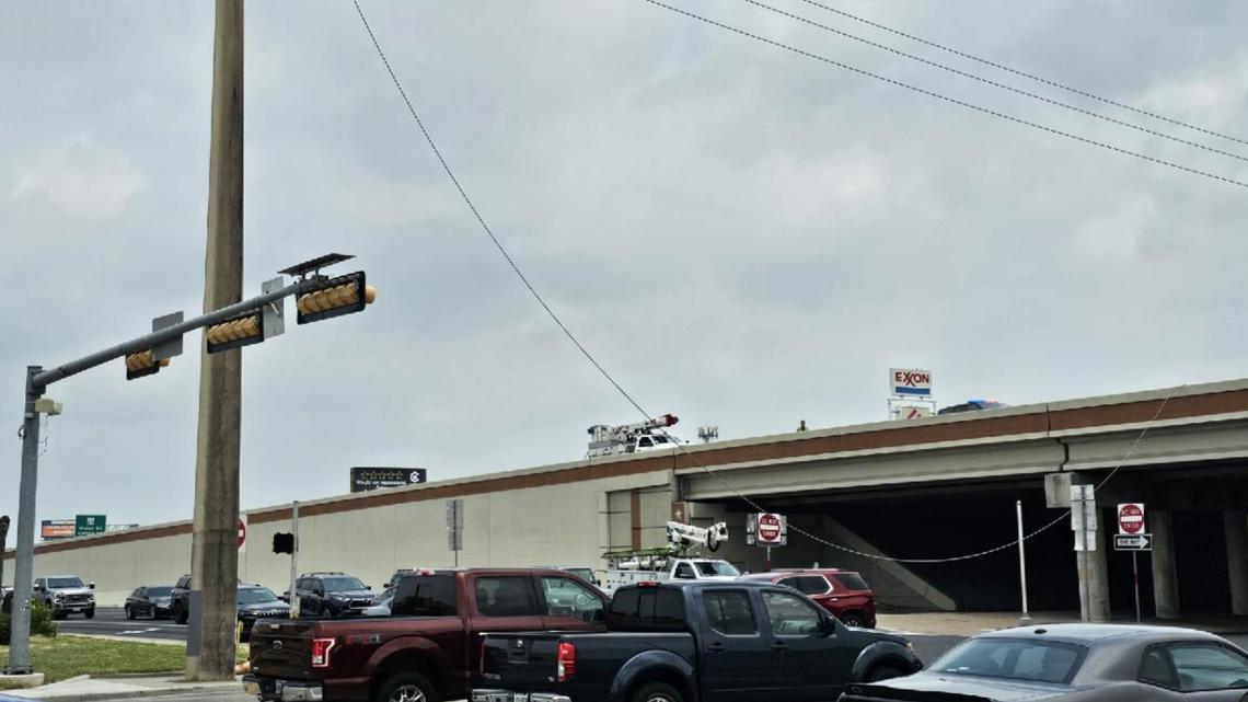 Vehicle accident causes power outage to Everhart, SPID-area businesses at height of lunch rush – KIIITV.com