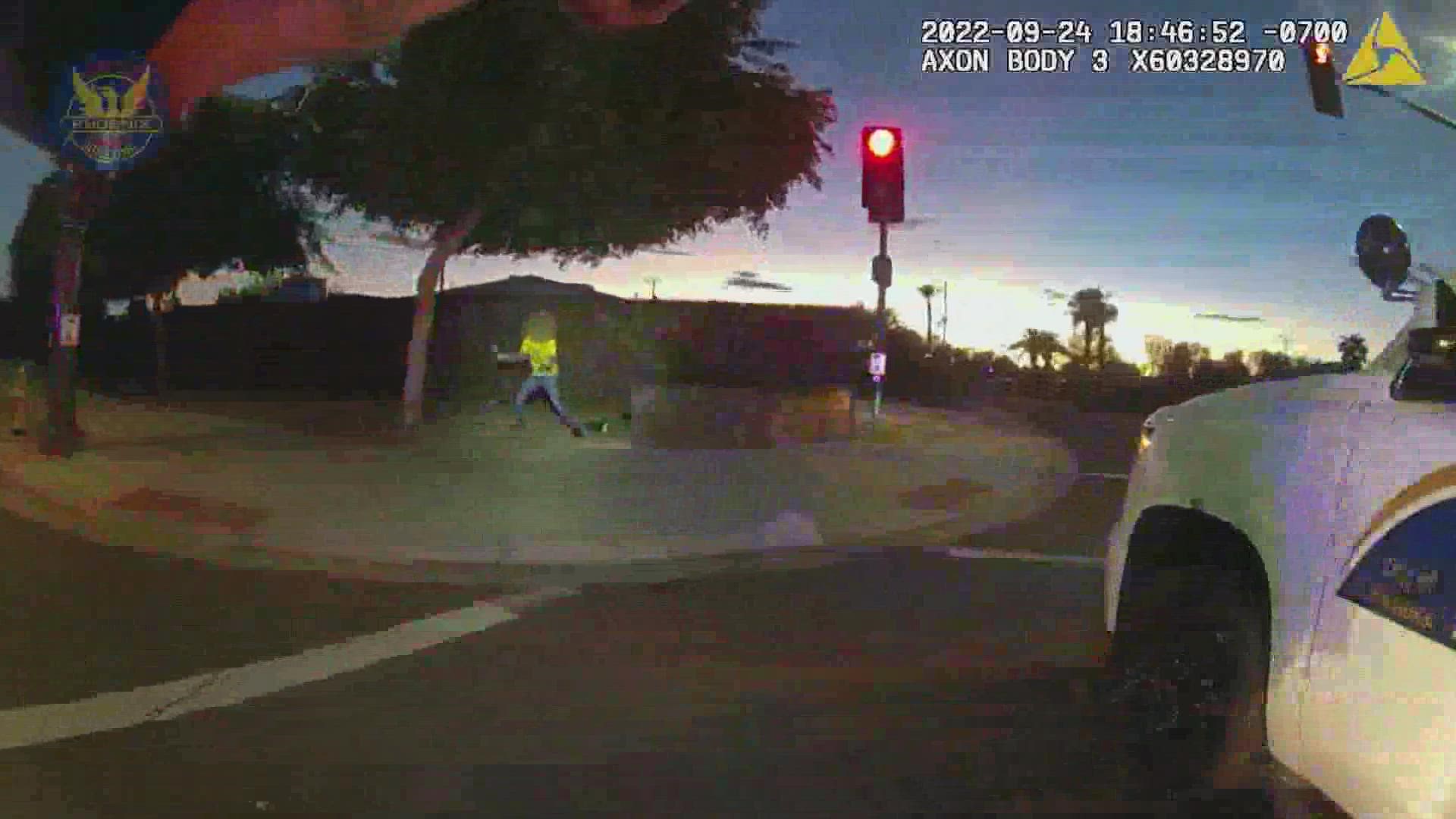 Video shows fatal shooting of man throwing rocks at Phoenix PD | kiiitv.com