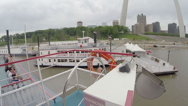 St. Louis: Are the Riverboats at the Arch open? | 0