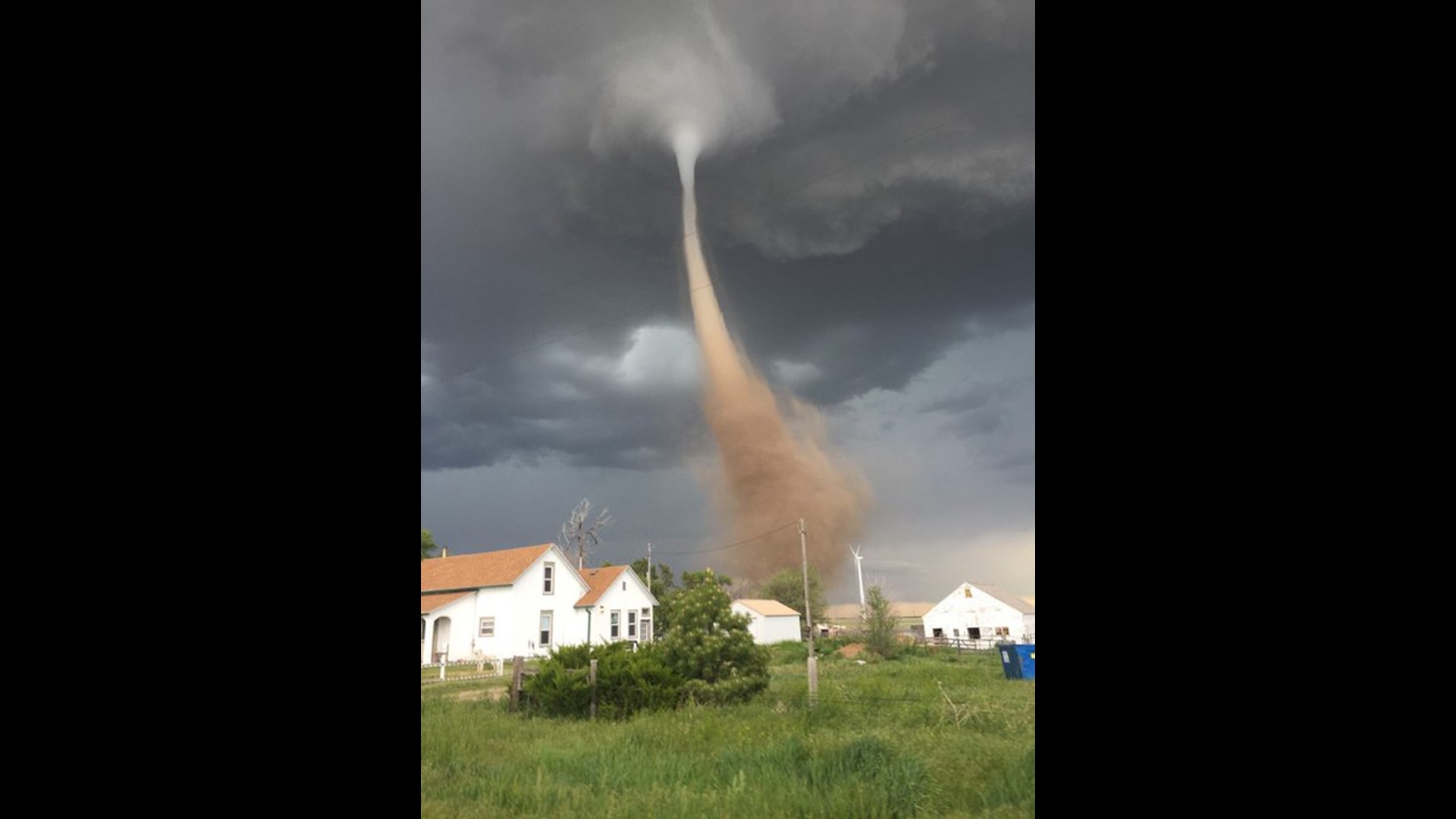 More than 400 tornadoes hit Colorado in the past decade