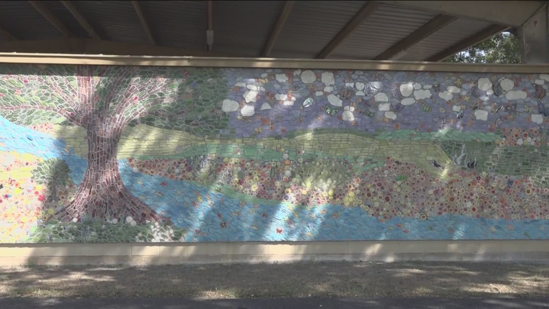 Art therapists went down to Uvalde to help those affected by the Robb Elementary School shooting express themselves by creating thousands of tiles for a mosaic.