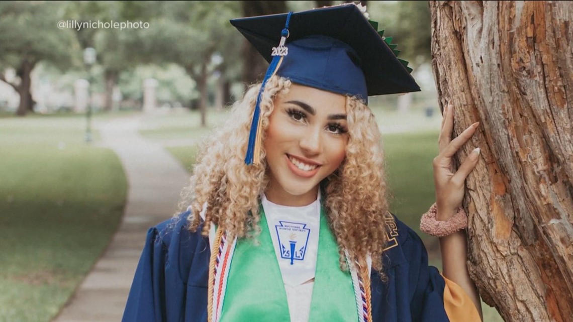 Texas cheerleader shot after friend got into wrong car graduates - Vimarsana News