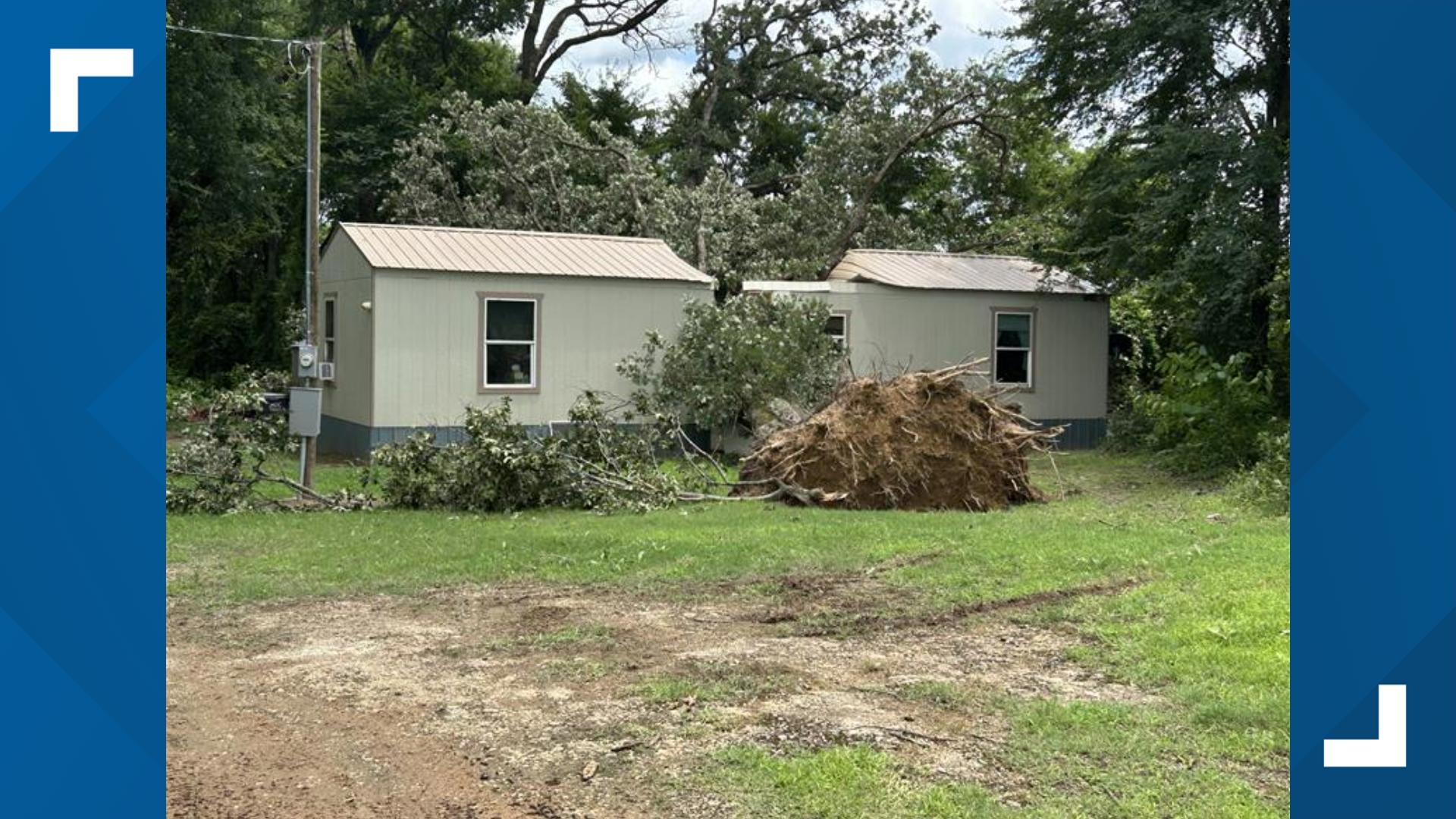 East Texas man dies, mother injured after tree falls on home during ...
