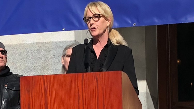 Activist Erin Brockovich heading to East Palestine for town hall following train derailment